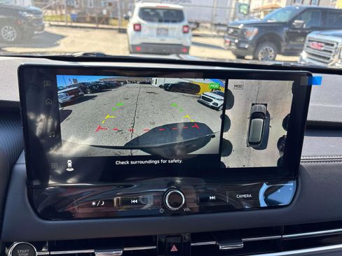 New 2025 Mitsubishi Outlander SE image 11