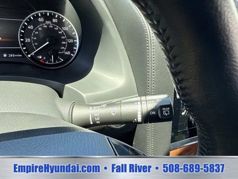 Used 2024 Nissan Armada SL w/ Captain's Chairs Package AWD/4WD image 34