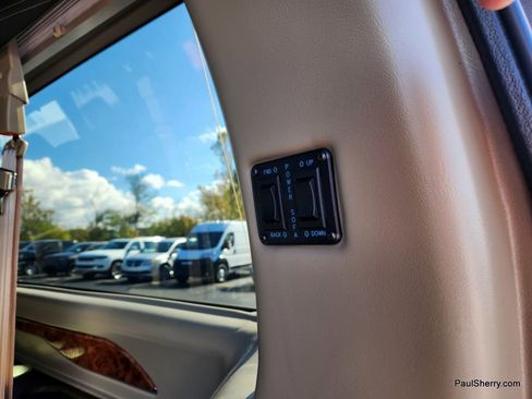 Used 2021 Chevrolet Express 2500 LS w/ Enhanced Convenience Package image 26