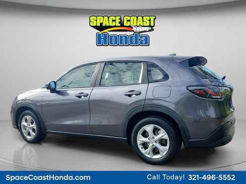 Used 2023 Honda HR-V LX image 5