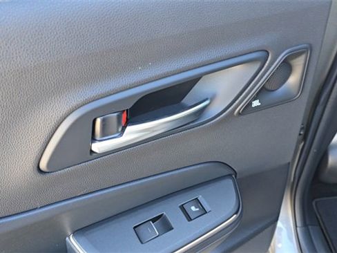 Used 2023 Toyota Crown Limited image 17