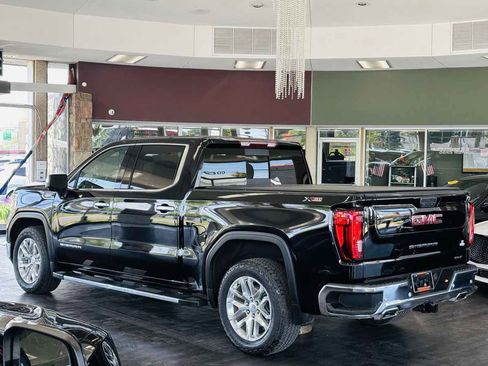Used 2022 GMC Sierra 1500 SLT w/ SLT Premium Plus Package AWD/4WD image 15