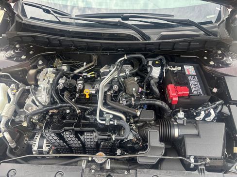 Used 2025 Nissan Altima 2.5 SV FWD image 32