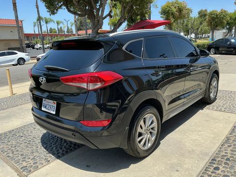 Used 2017 Hyundai Tucson SE w/ SE Popular Package 02 FWD image 5