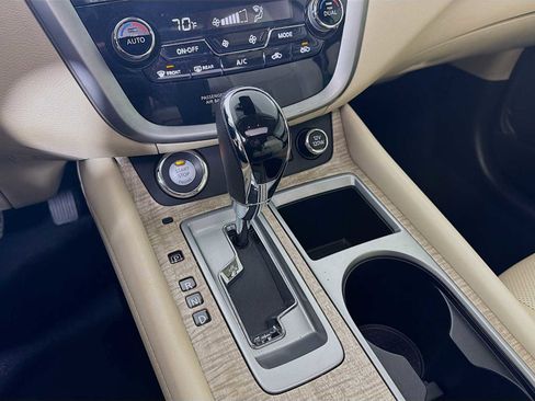 Used 2020 Nissan Murano SL w/ Moonroof Package image 15