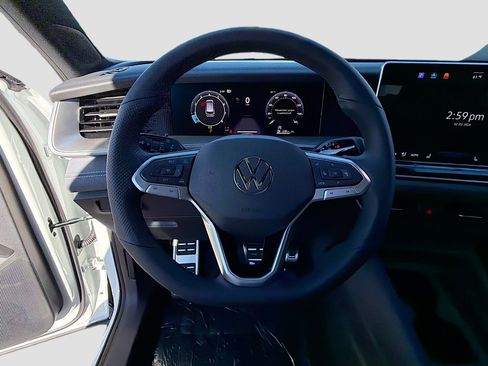 New 2026 Volkswagen Tiguan SE R-Line AWD/4WD image 39