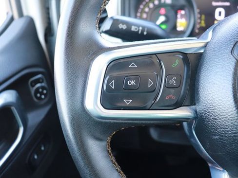 Used 2024 Jeep Wrangler Sahara image 21