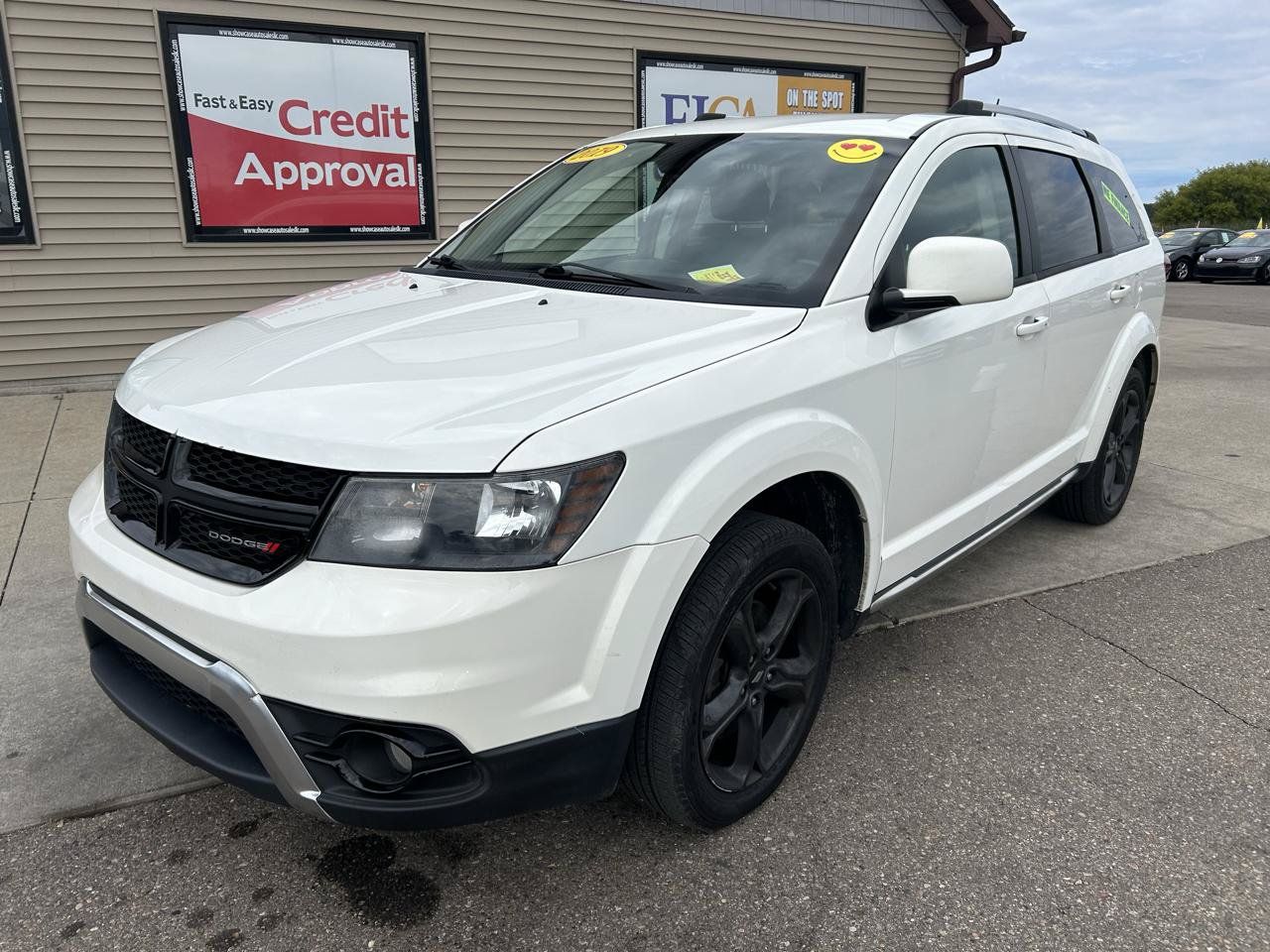 Used 2019 Dodge Journey Crossroad FWD image 1