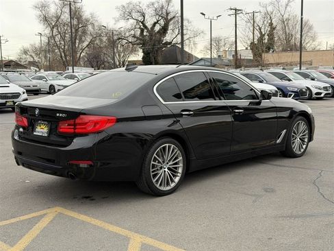 Used 2018 BMW 530i xDrive image 7