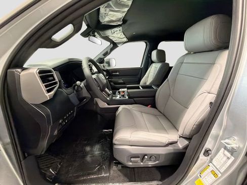 New 2026 Toyota Tundra SR5 image 18