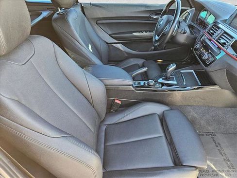 Used 2020 BMW 230i Convertible w/ Convenience Package image 17