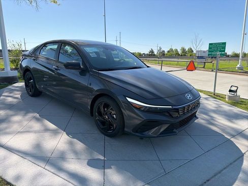 New 2026 Hyundai Elantra Sport FWD image 7