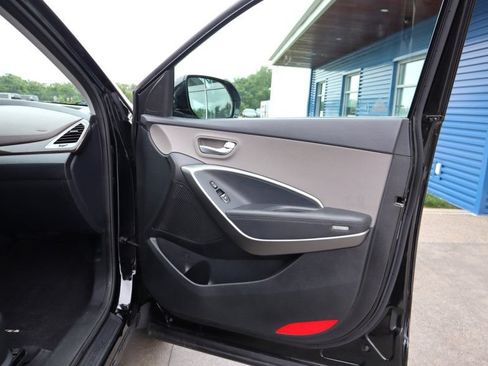 Used 2019 Hyundai Santa Fe XL SE w/ Cargo Package AWD/4WD image 22