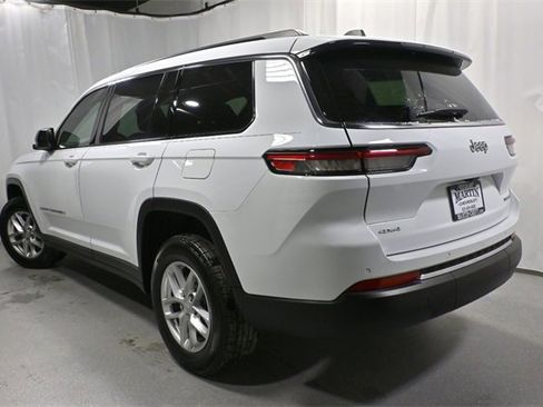 Used 2025 Jeep Grand Cherokee L Laredo image 5