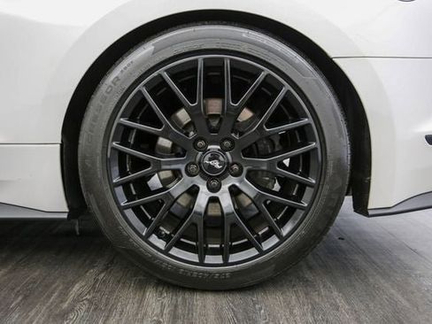 Used 2017 Ford Mustang GT Premium w/ GT Performance Package RWD image 39