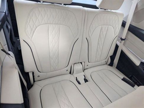 Certified 2024 BMW X7 xDrive40i w/ Premium Package image 21