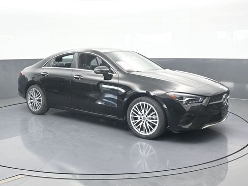 Used 2025 Mercedes-Benz CLA 250 image 8