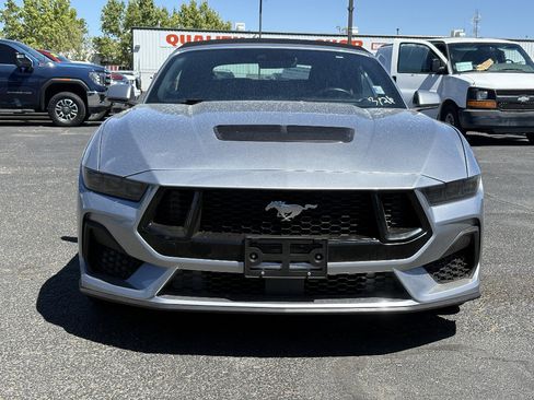 Used 2025 Ford Mustang GT Premium image 3