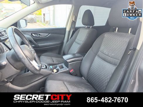 Used 2019 Nissan Rogue SV AWD/4WD image 9