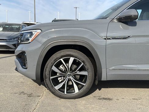 New 2026 Volkswagen Atlas Cross Sport SEL Premium R-Line AWD/4WD image 9