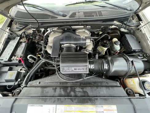 Used 2001 Lincoln Navigator 4WD image 31