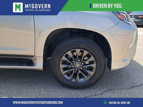 Used 2021 Lexus GX 460 Premium w/ Premium Package AWD/4WD image 12