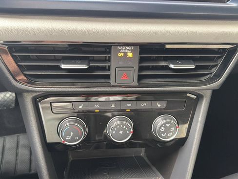 Certified 2023 Volkswagen Taos SE AWD/4WD image 21