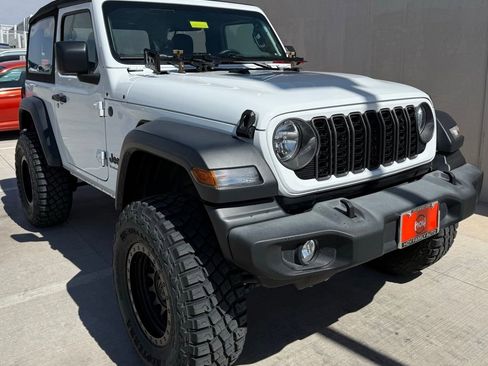 Used 2024 Jeep Wrangler Sport AWD/4WD image 3