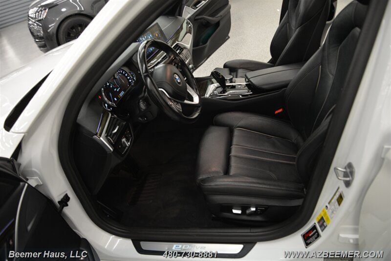 Used 2018 BMW 530e RWD image 17