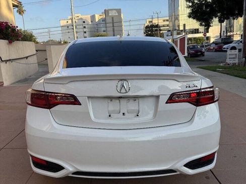 Used 2016 Acura ILX w/ Premium Package FWD image 4