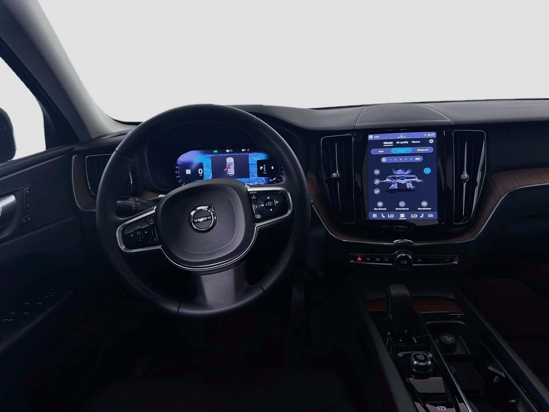 Used 2024 Volvo XC60 B5 Plus w/ Protection Package Premier AWD/4WD image 22