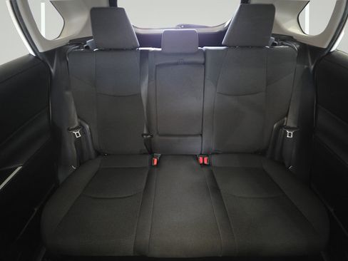 Used 2021 Toyota RAV4 LE AWD/4WD image 25