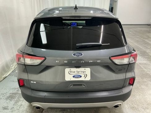 Used 2022 Ford Escape SE w/ Convenience Package FWD image 4