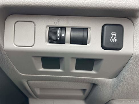 Used 2017 Subaru Forester 2.5i w/ Alloy Wheel Package image 16