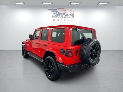 Used 2025 Jeep Wrangler Unlimited Sahara image 6