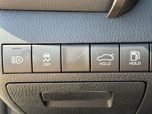Used 2024 Toyota Camry SE FWD image 24