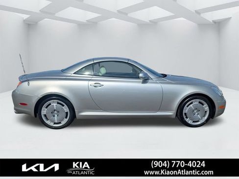 Used 2002 Lexus SC 430 Convertible RWD image 2