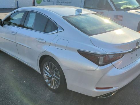 Used 2022 Lexus ES 350 Ultra Luxury w/ Accessory Package 2 FWD image 8
