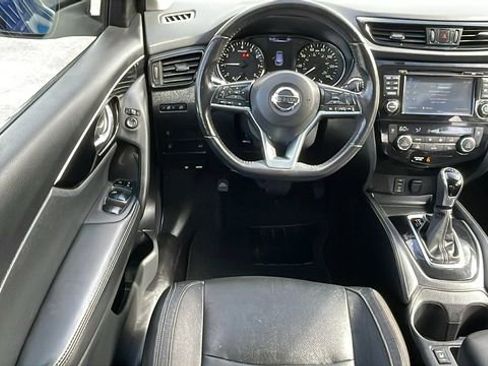 Used 2017 Nissan Rogue Sport SL image 13