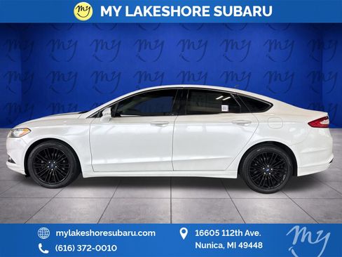 Used 2016 Ford Fusion SE w/ Equipment Group 202A FWD image 4