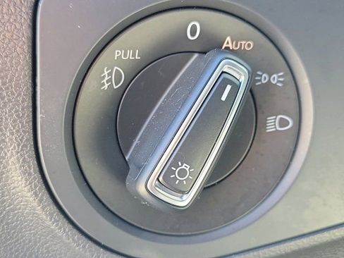 Used 2021 Volkswagen Tiguan SE R-Line FWD image 22