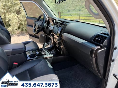 Used 2019 Toyota 4Runner Limited AWD/4WD image 39