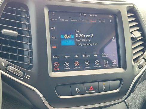 Used 2021 Jeep Cherokee Latitude Lux w/ Sun & Sound Group AWD/4WD image 26