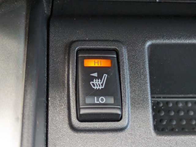 Used 2024 Nissan Titan SV w/ SV Convenience Package RWD image 24