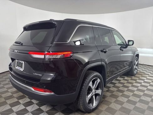 Used 2023 Jeep Grand Cherokee Limited AWD/4WD image 7