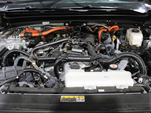 Used 2025 Toyota Tacoma 4x4 Double Cab Hybrid image 43