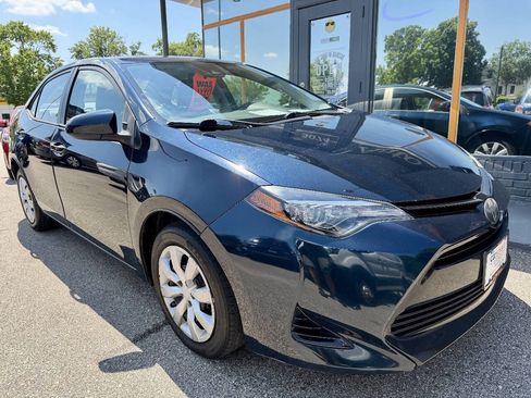 Used 2018 Toyota Corolla LE FWD image 4