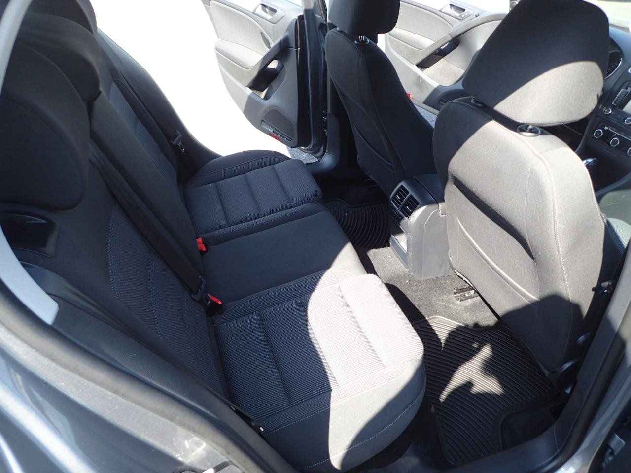 Used 2013 Volkswagen Golf TDI FWD image 12