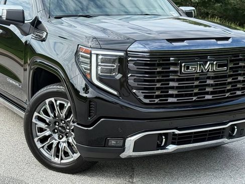 Used 2024 GMC Sierra 1500 Denali Ultimate AWD/4WD image 7