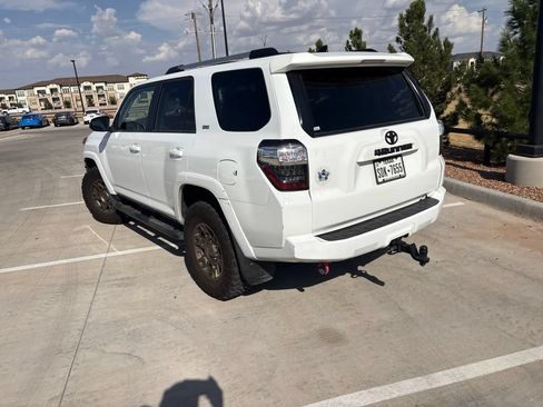 Used 2021 Toyota 4Runner SR5 AWD/4WD image 3